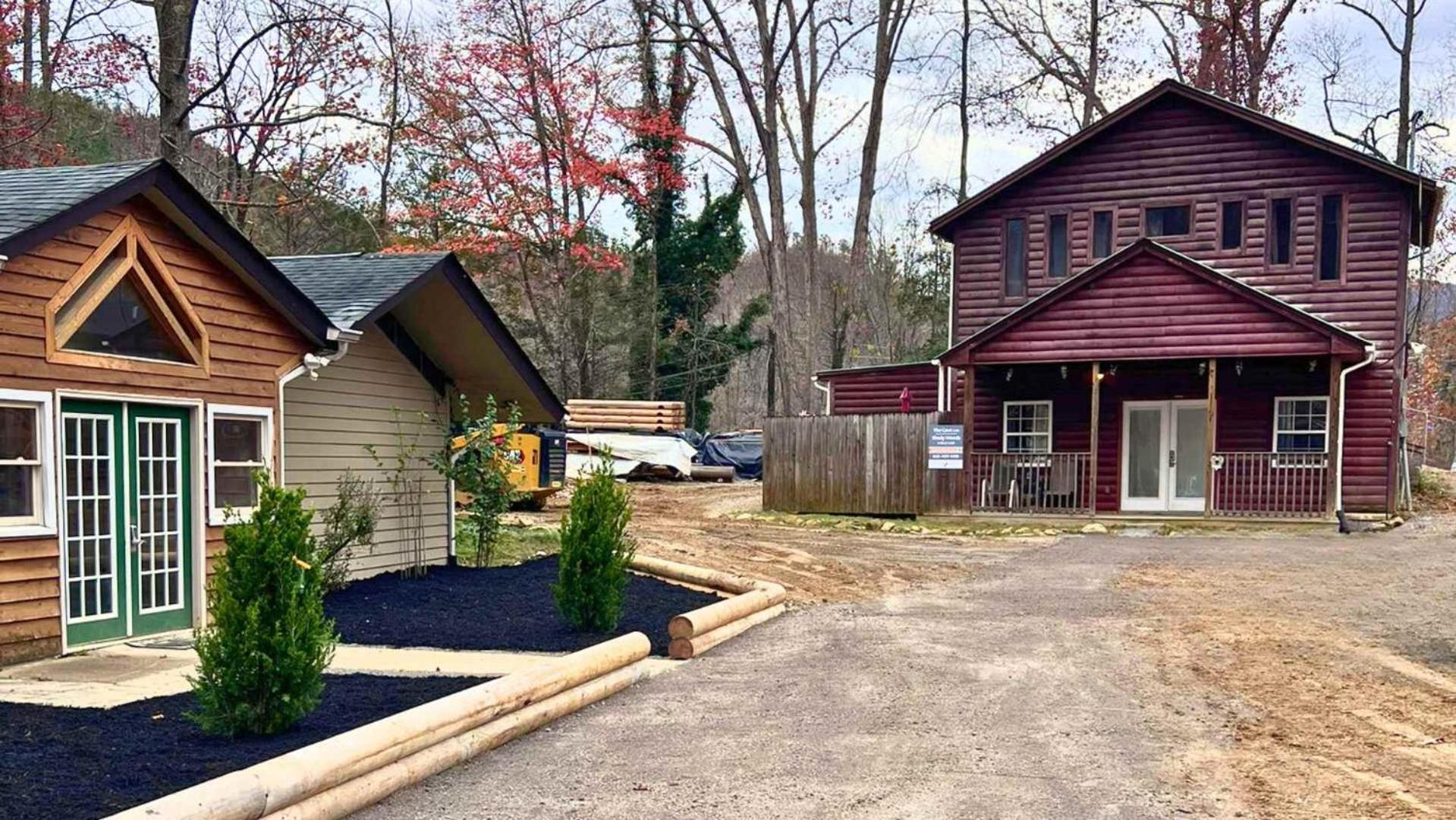 Cuddles, 1 Bedroom Studio, Walk To Downtown And Hiking Trails! Гетлинбург Екстериор снимка
